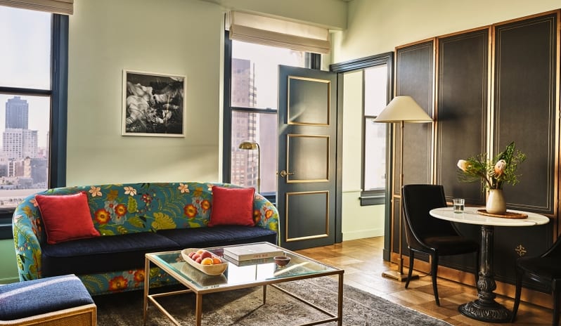 La Perla - City View Olive Suite Detail